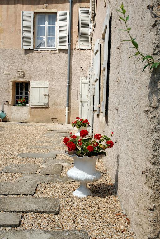 La Maison Des Gardes - Chambres D'Hotes Cluny Exterior photo